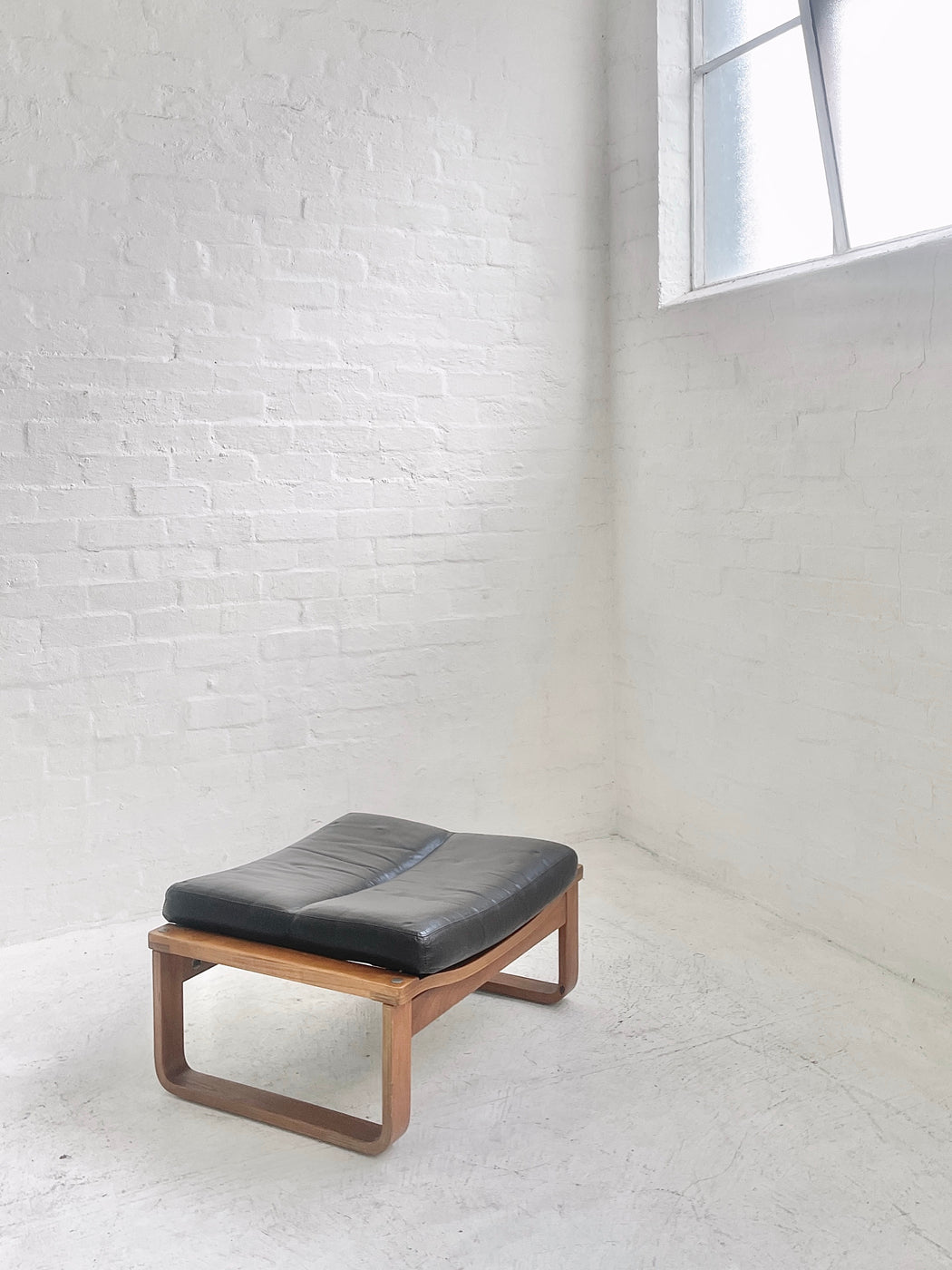 Tessa T4 Footstool