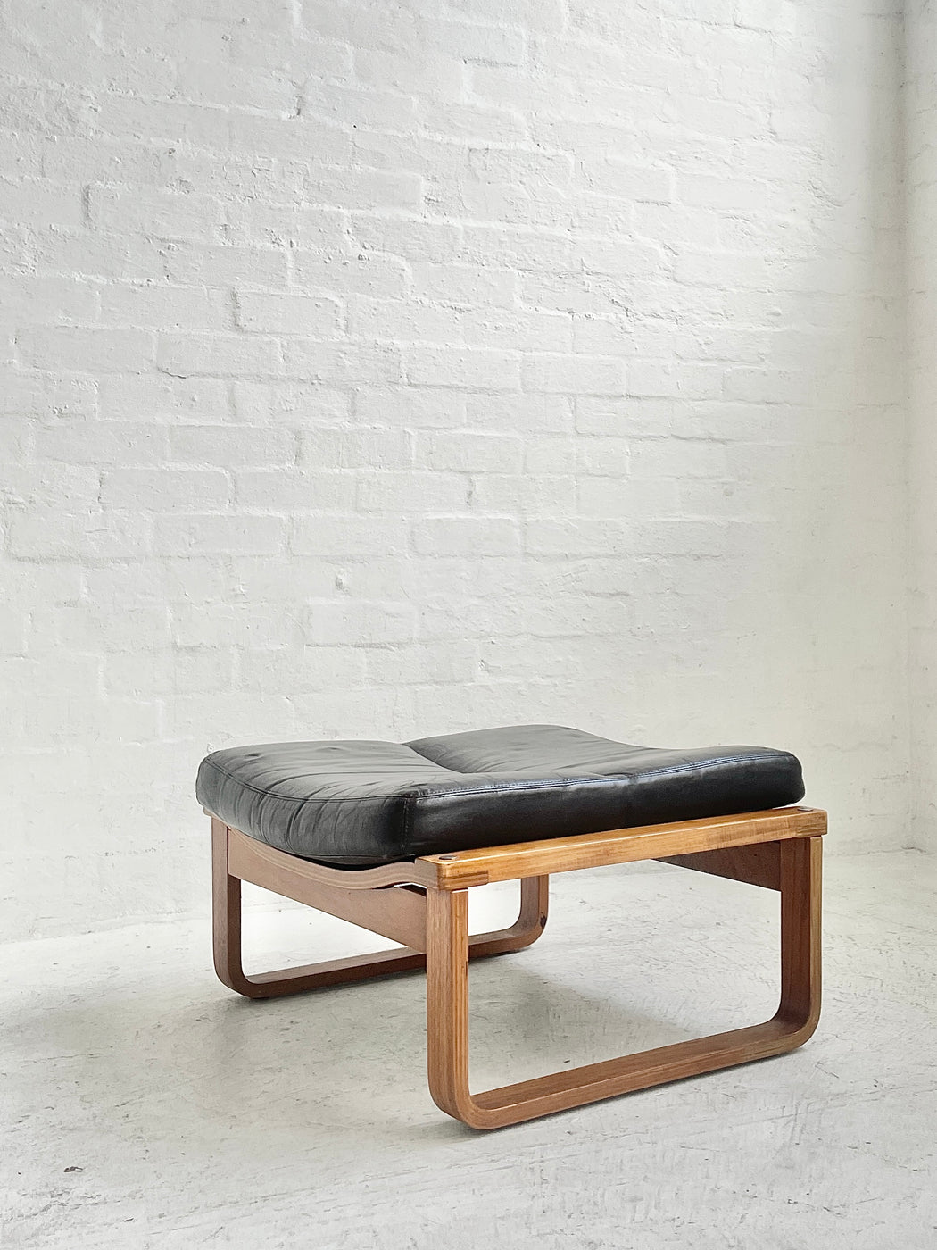 Tessa T4 Footstool