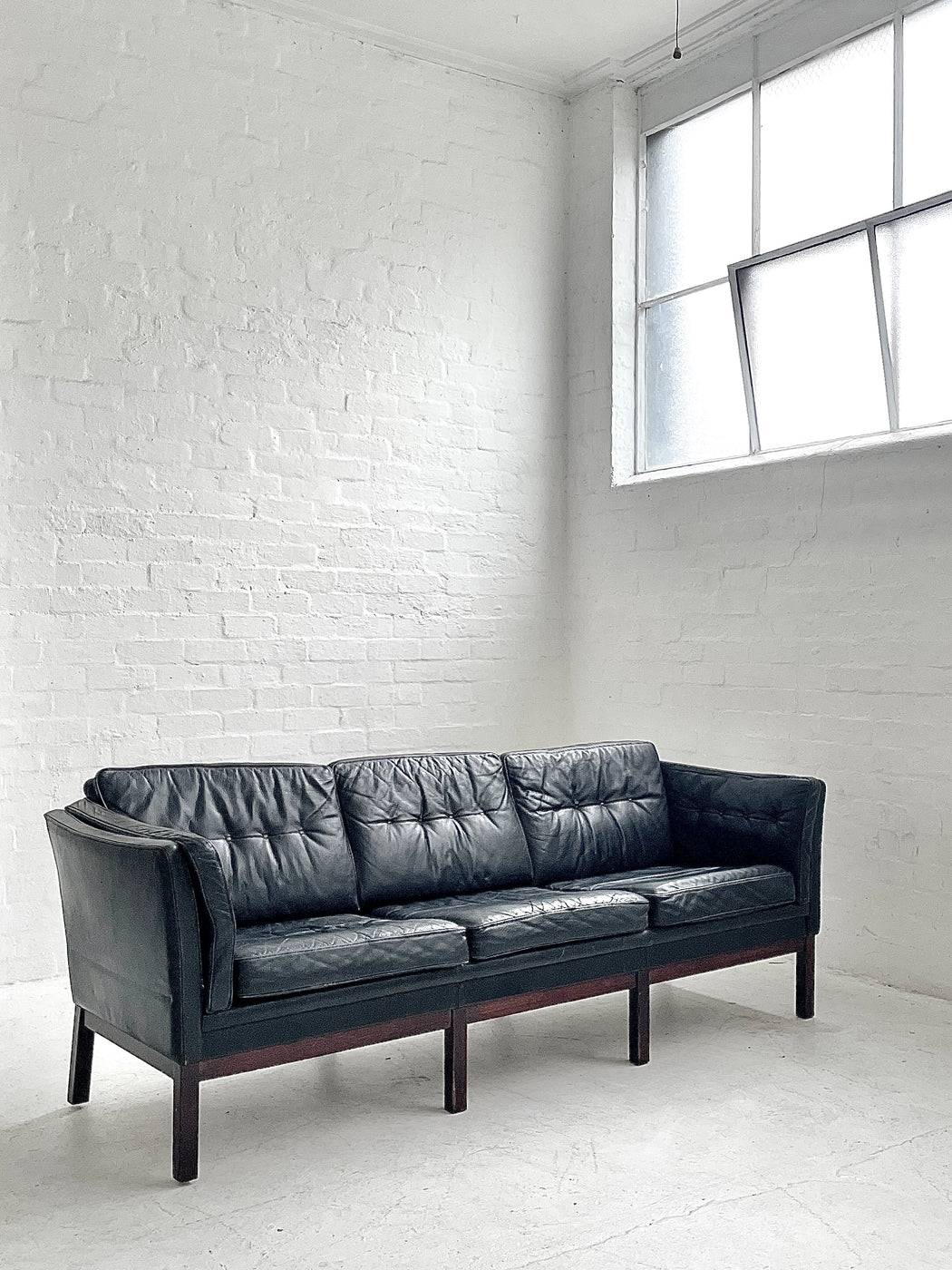 Skipper Leather Sofa