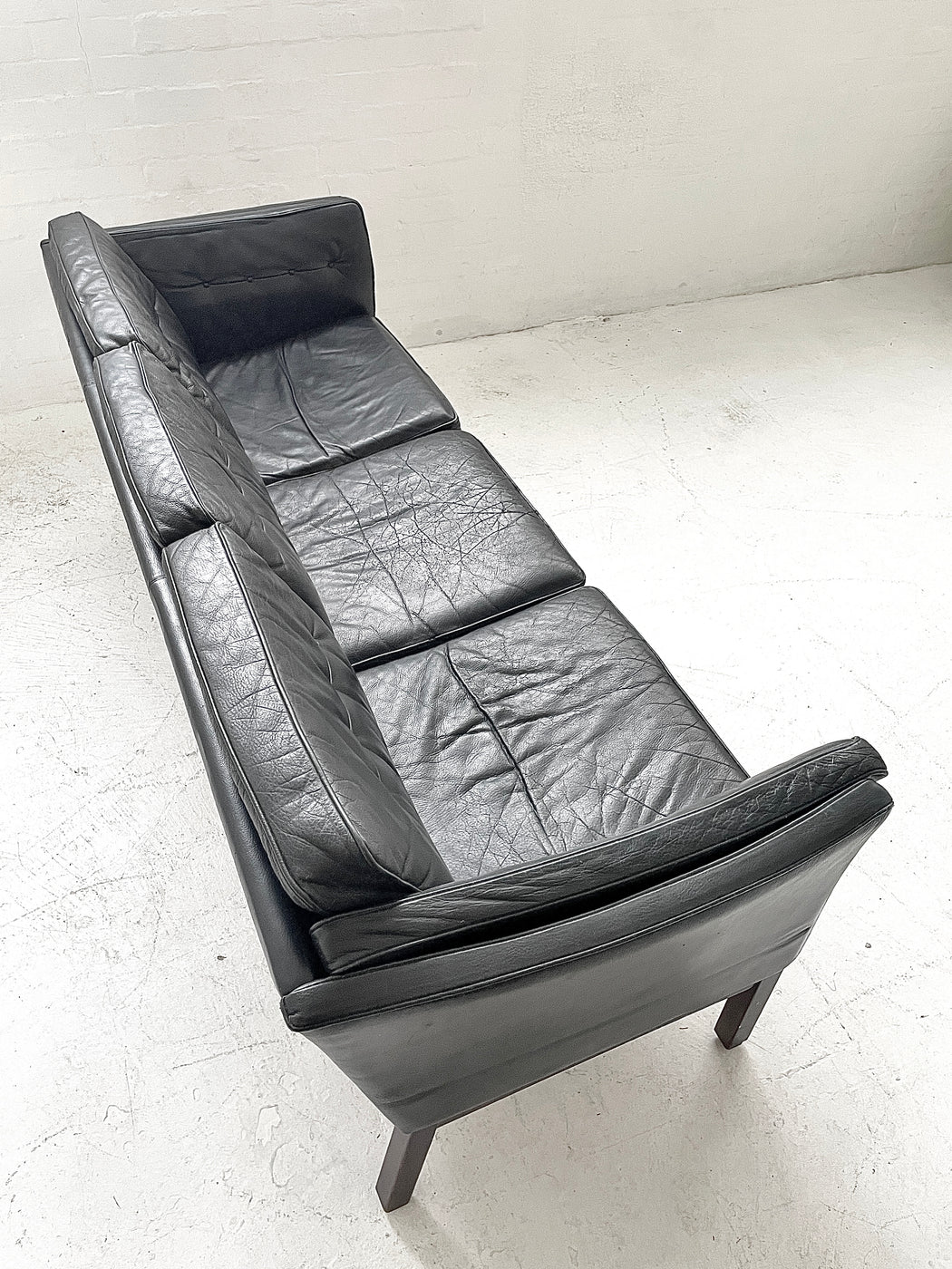 Skipper Leather Sofa