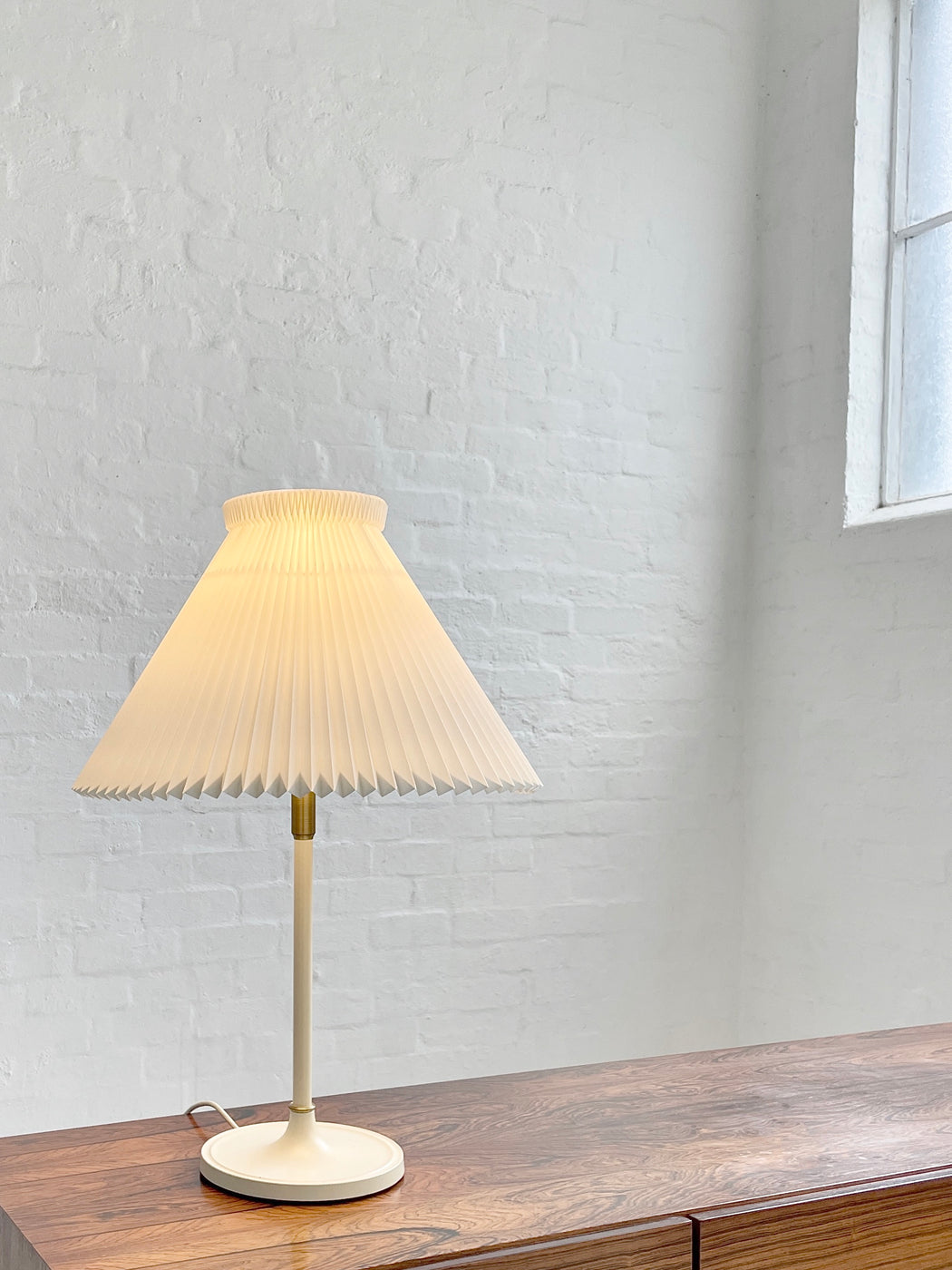 Aage Petersen 'Model 328' Le Klint Table Lamp