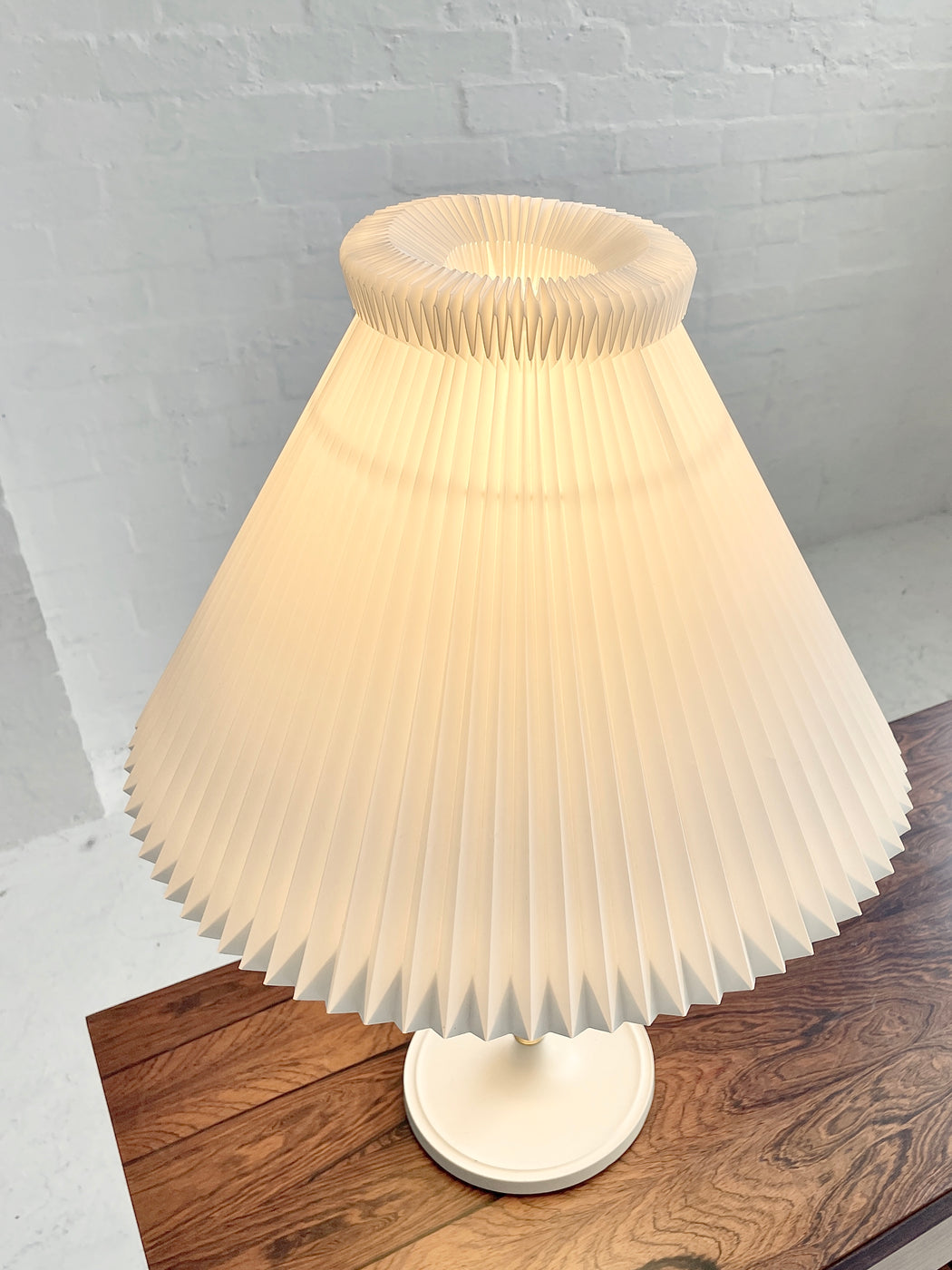 Aage Petersen 'Model 328' Le Klint Table Lamp