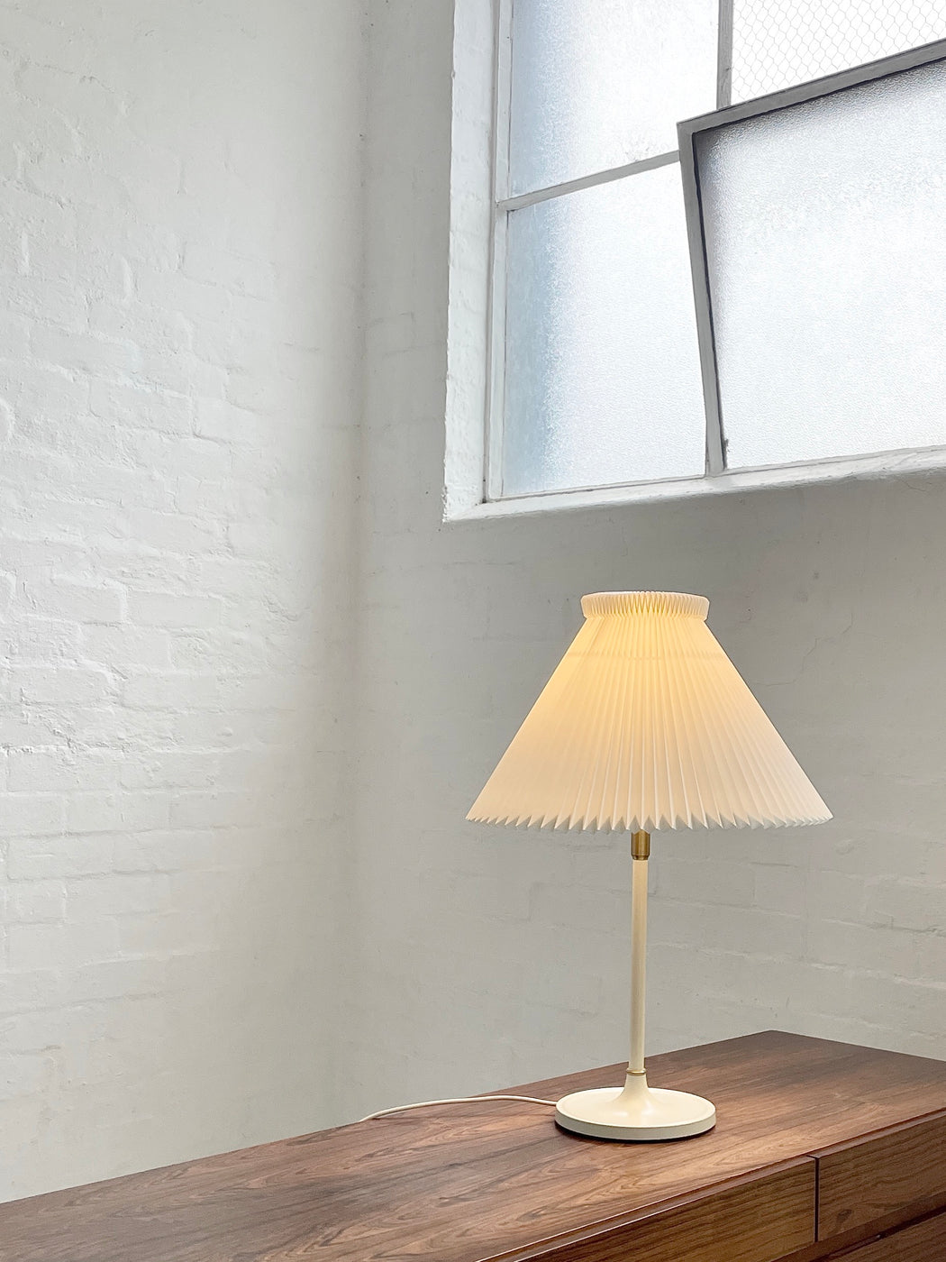 Aage Petersen 'Model 328' Le Klint Table Lamp