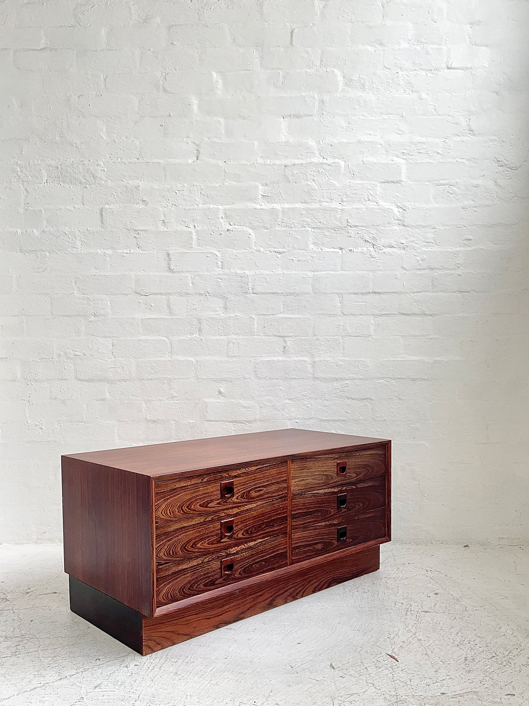 Brouer Møbelfabrik Rosewood Drawers