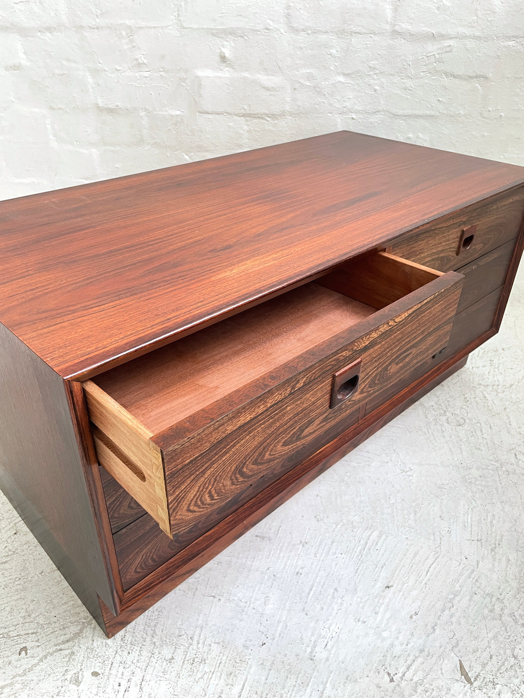 Brouer Møbelfabrik Rosewood Drawers