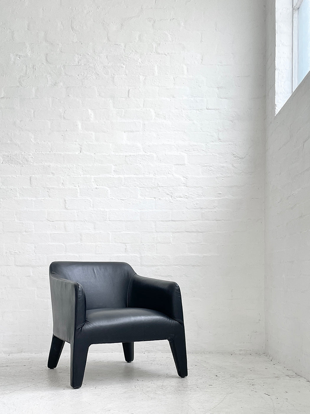 Jardan 'Kelly' Leather Lounge Chair