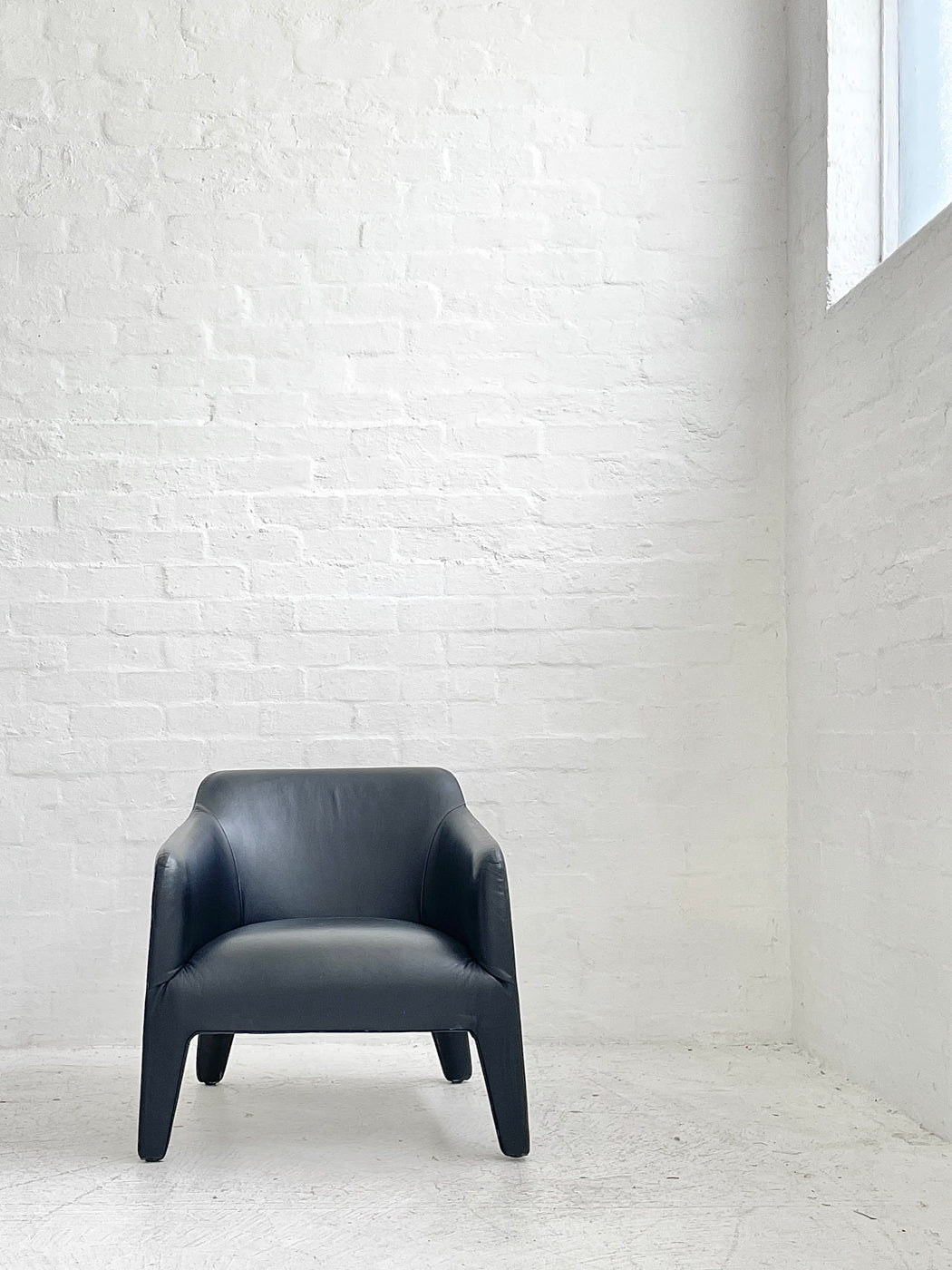 Jardan 'Kelly' Leather Lounge Chair