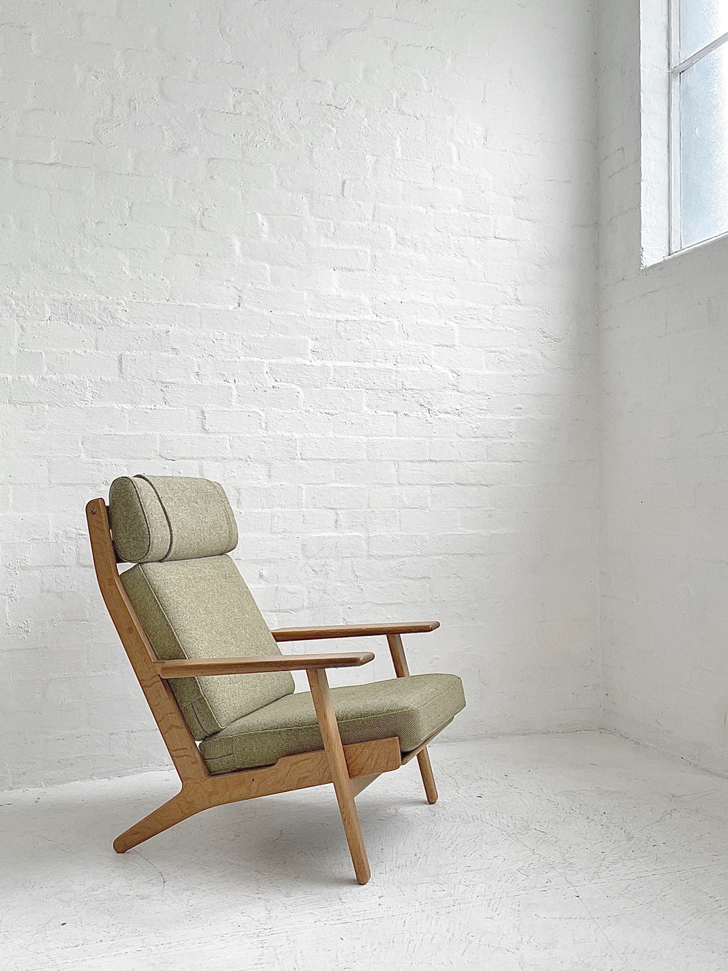Hans J. Wegner GE290 'Plank' Chair
