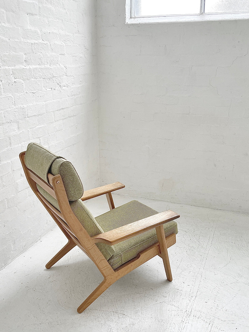 Hans J. Wegner GE290 'Plank' Chair