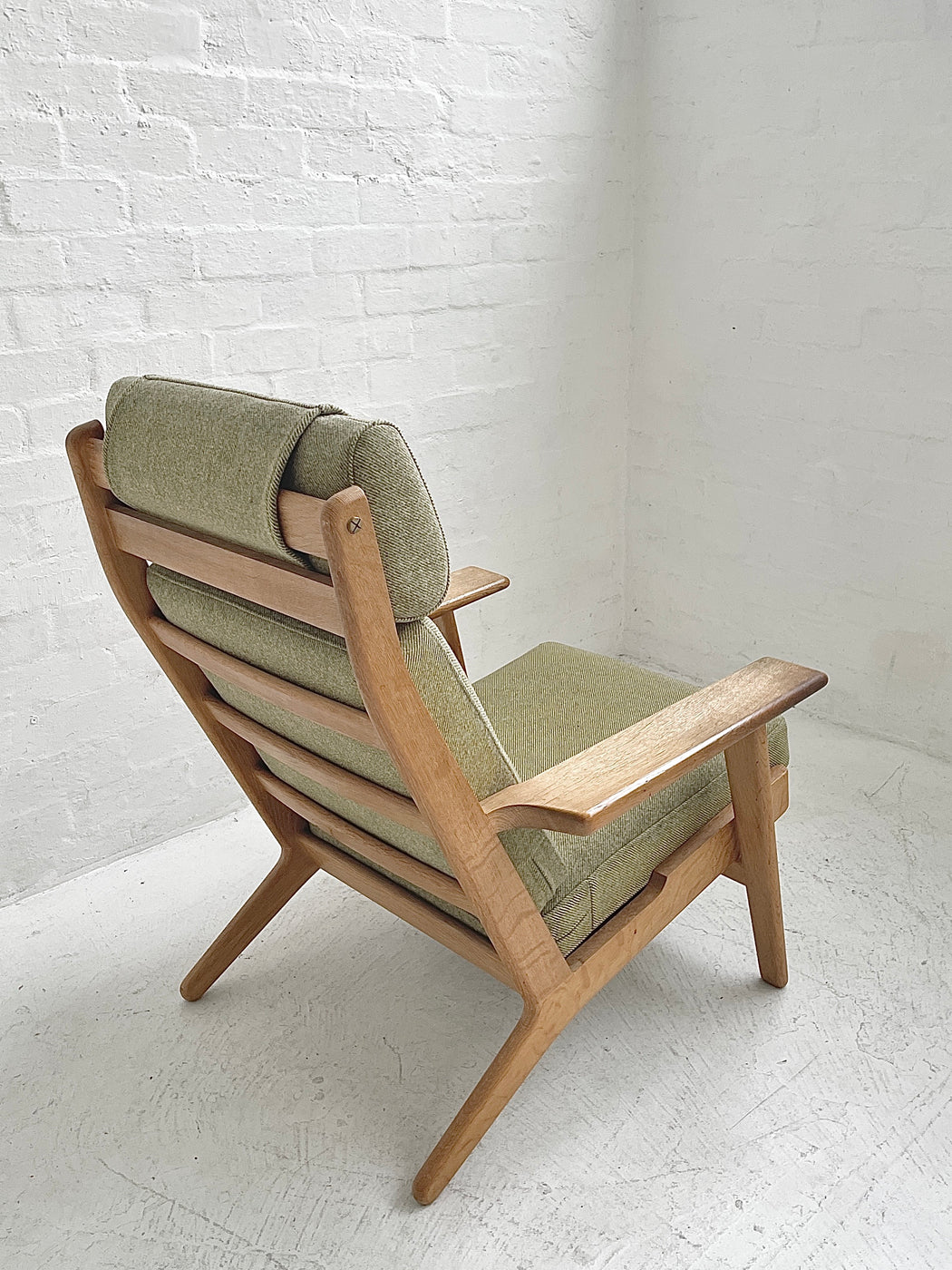 Hans J. Wegner GE290 'Plank' Chair