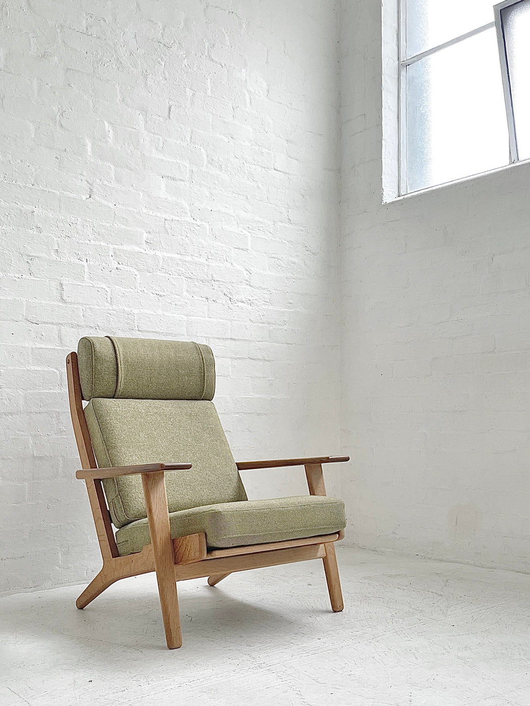Hans J. Wegner GE290 'Plank' Chair