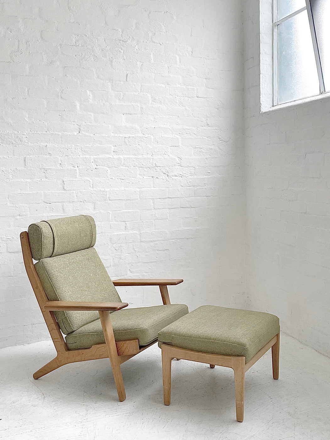 Hans J. Wegner GE290 'Plank' Chair