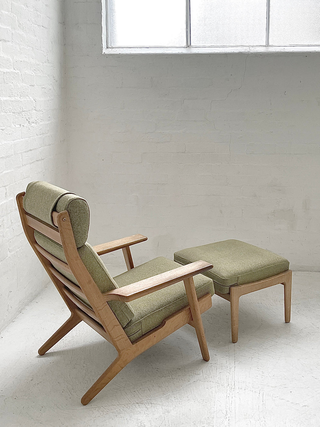 Hans J. Wegner GE290 'Plank' Chair
