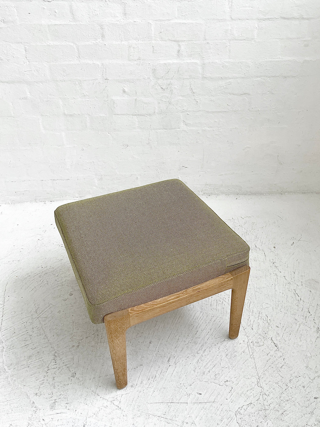 Hans J. Wegner GE290 'Plank' Footstool