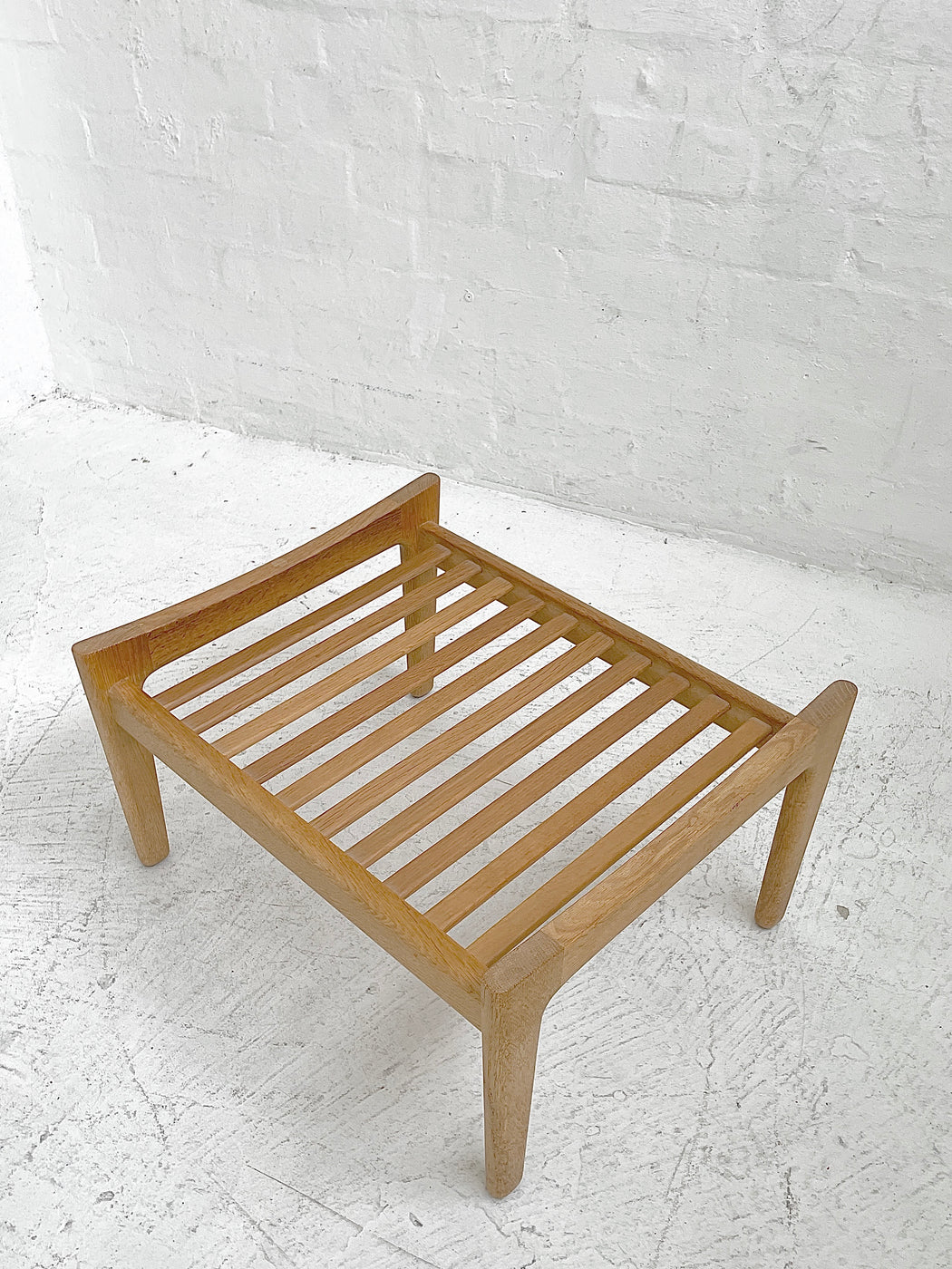 Hans J. Wegner GE290 'Plank' Footstool