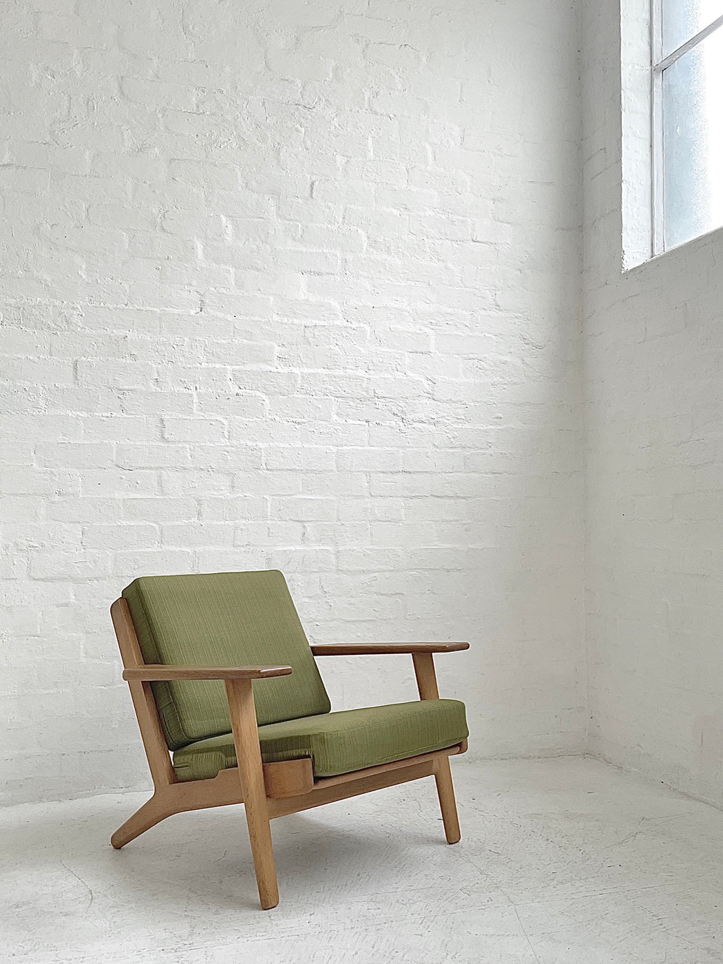 Hans J. Wegner GE290 'Plank' Chair