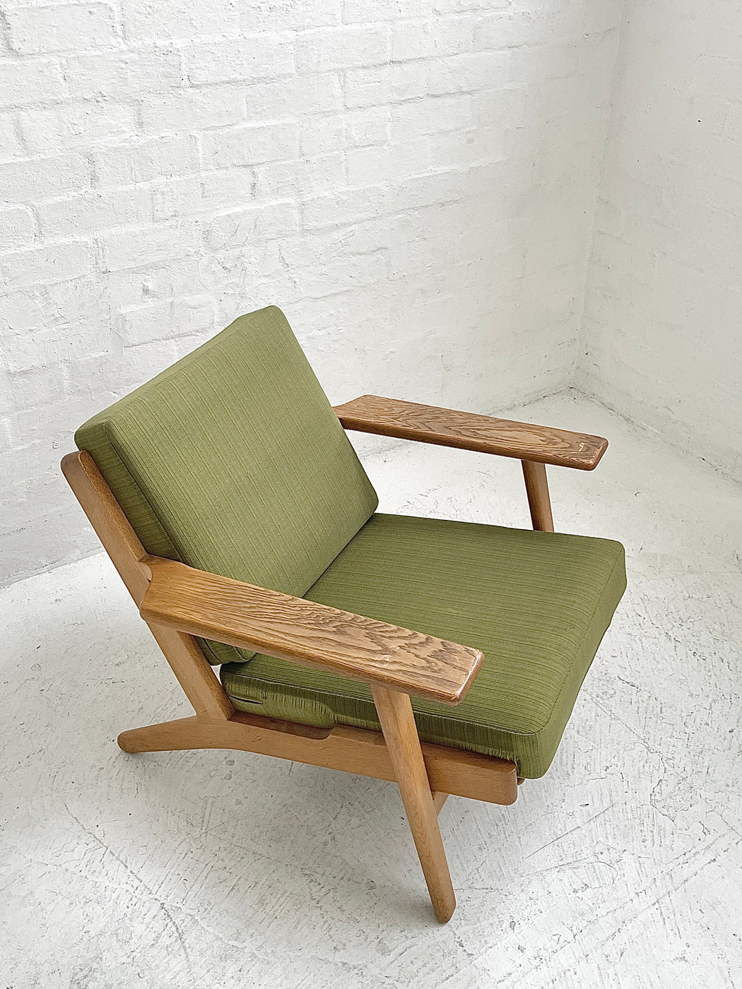 Hans J. Wegner GE290 'Plank' Chair