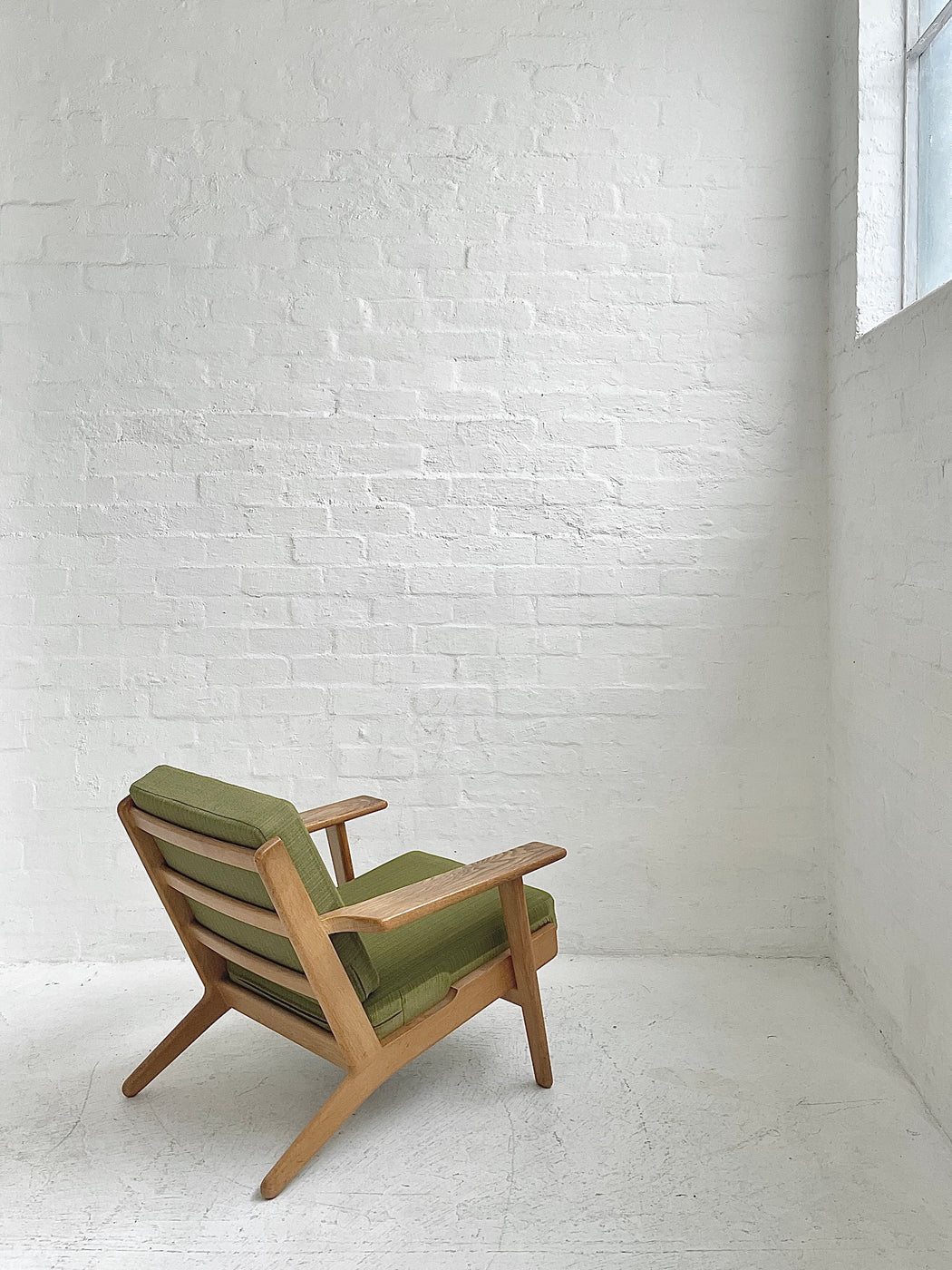 Hans J. Wegner GE290 'Plank' Chair