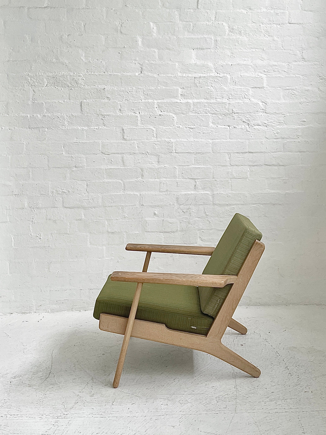 Hans J. Wegner GE290 'Plank' Chair