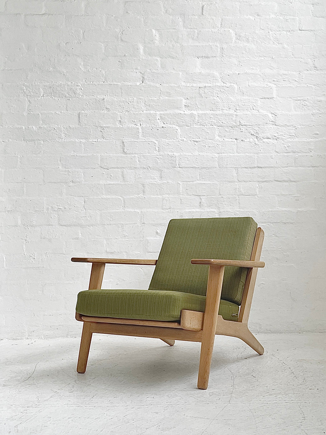 Hans J. Wegner GE290 'Plank' Chair