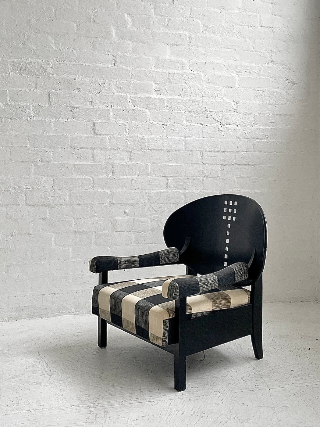 Charles Rennie Mackintosh 871 'Dug-Out' Chair