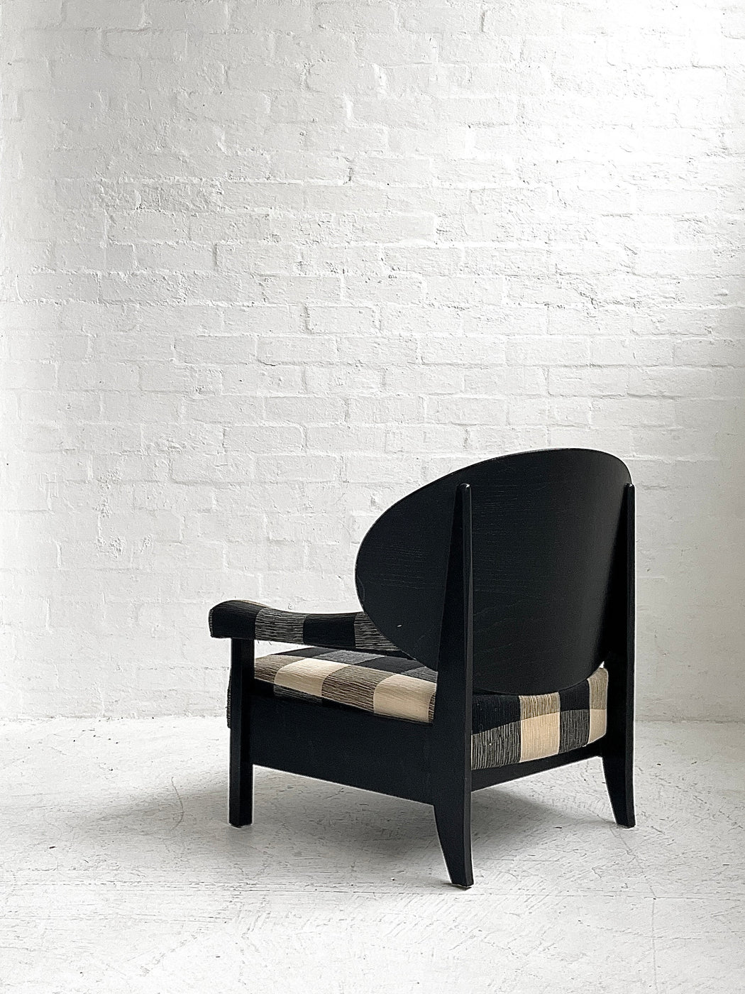 Charles Rennie Mackintosh 871 'Dug-Out' Chair