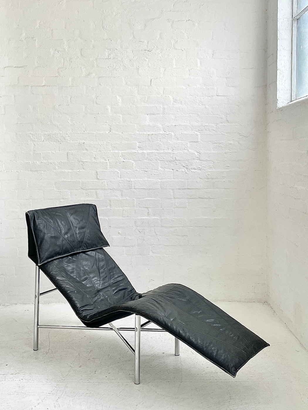 Tord Bjorklund 'Skye' Chaise Lounge