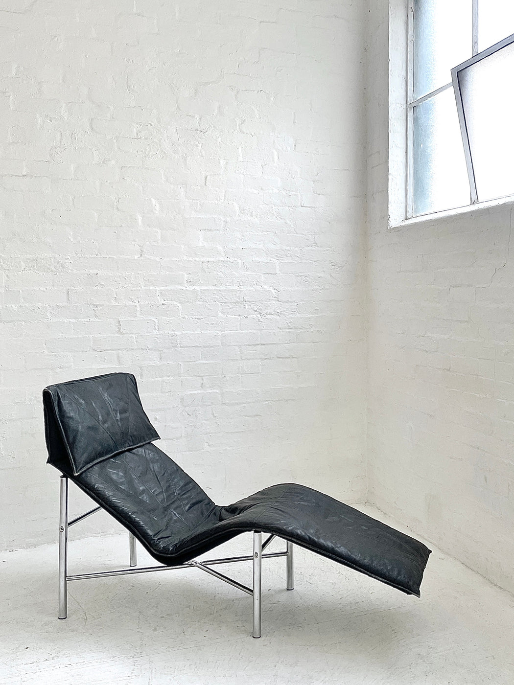 Tord Bjorklund 'Skye' Chaise Lounge