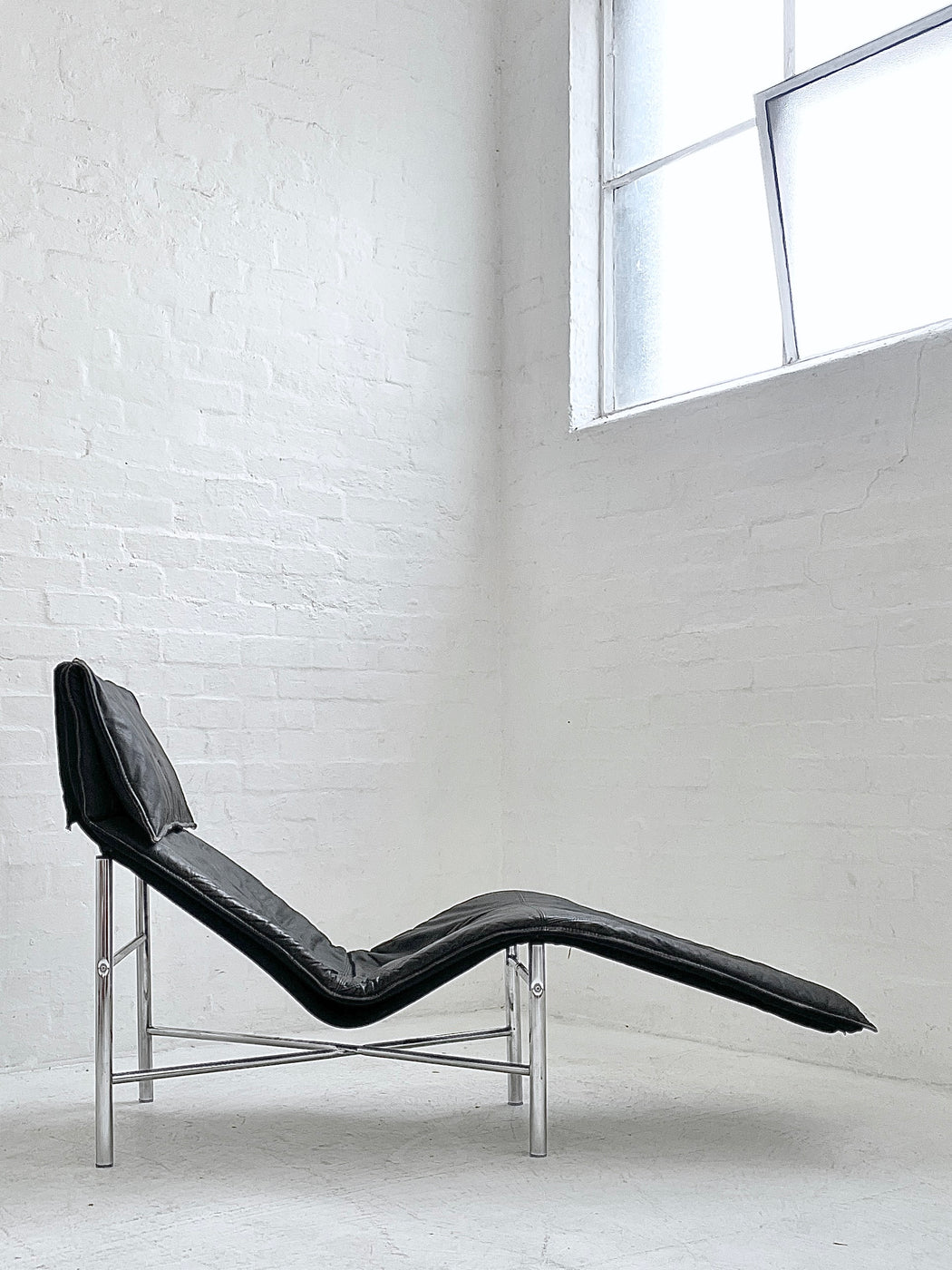 Tord Bjorklund 'Skye' Chaise Lounge