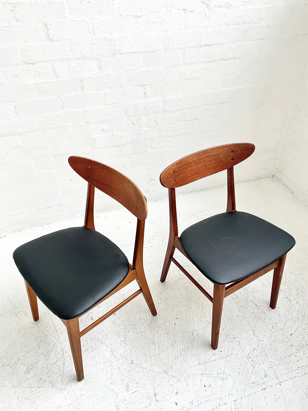 Farstrup Model 100 'Mosbol' Dining Chairs
