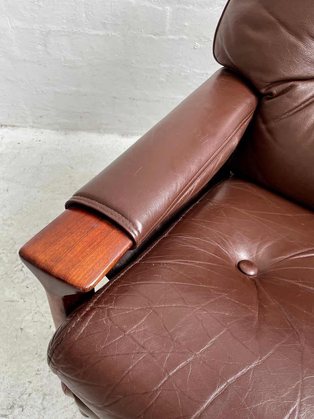 Tessa T21 Leather Sofa