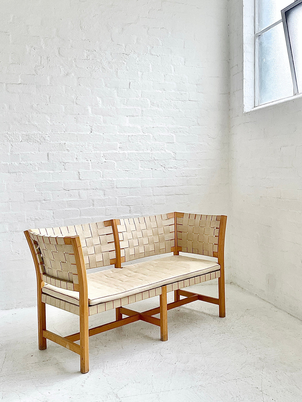 Erik Jørgensen 'EJ 477/2' Settee