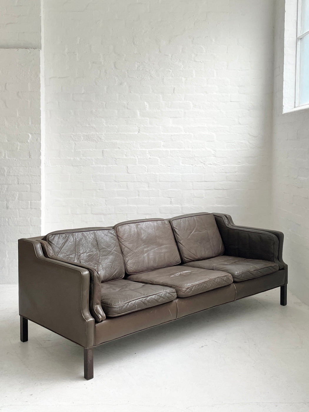 Grant Møbler Leather Sofa