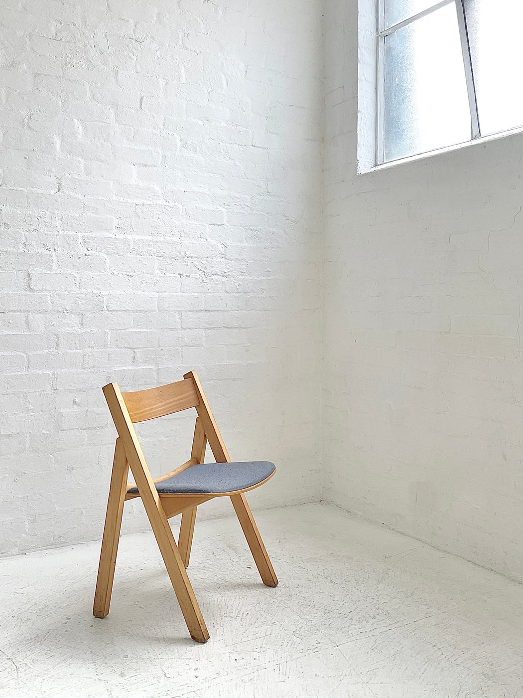 Hans J. Wegner GE72 'Politiken' Chair
