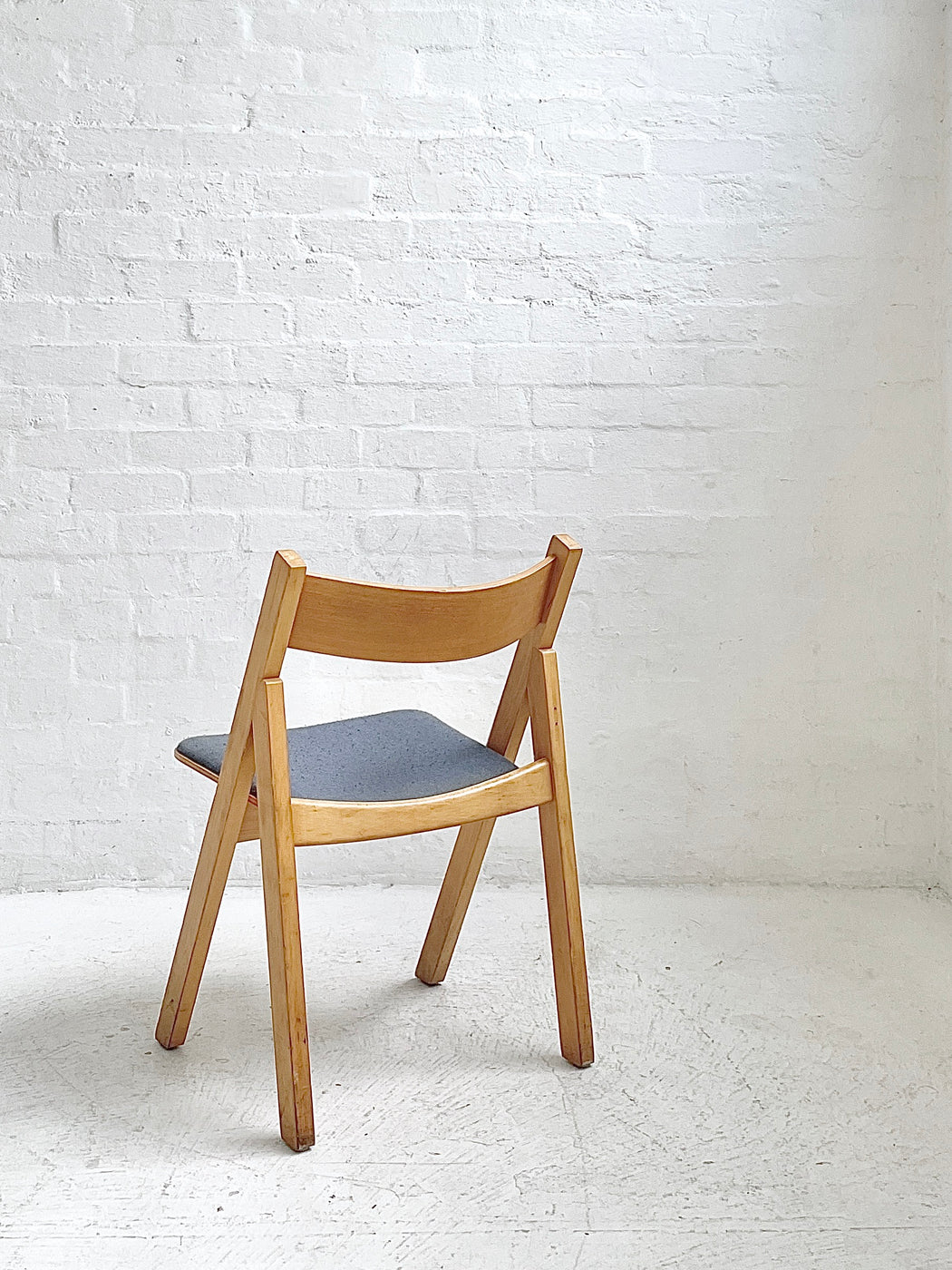 Hans J. Wegner GE72 'Politiken' Chair