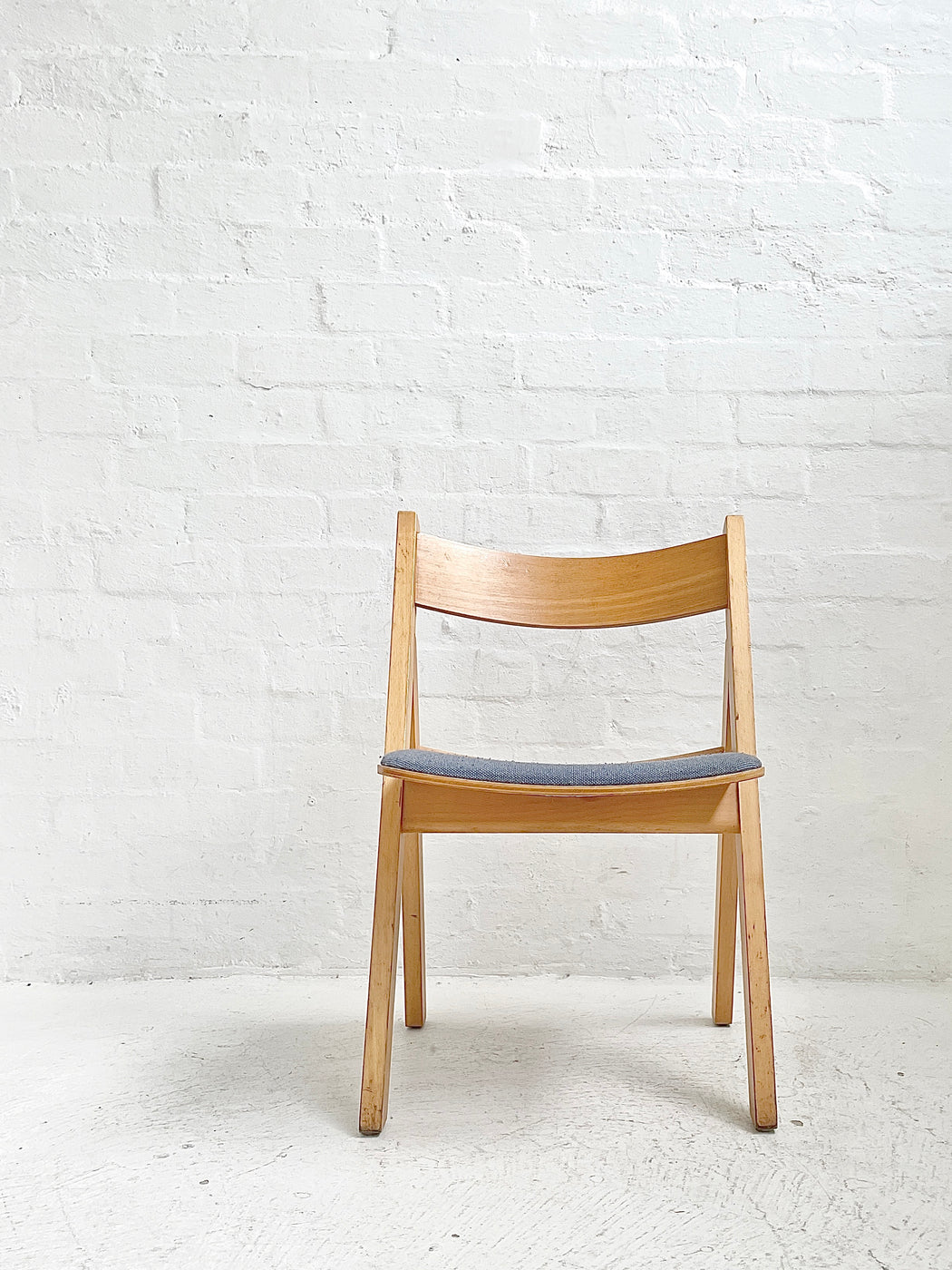 Hans J. Wegner GE72 'Politiken' Chair