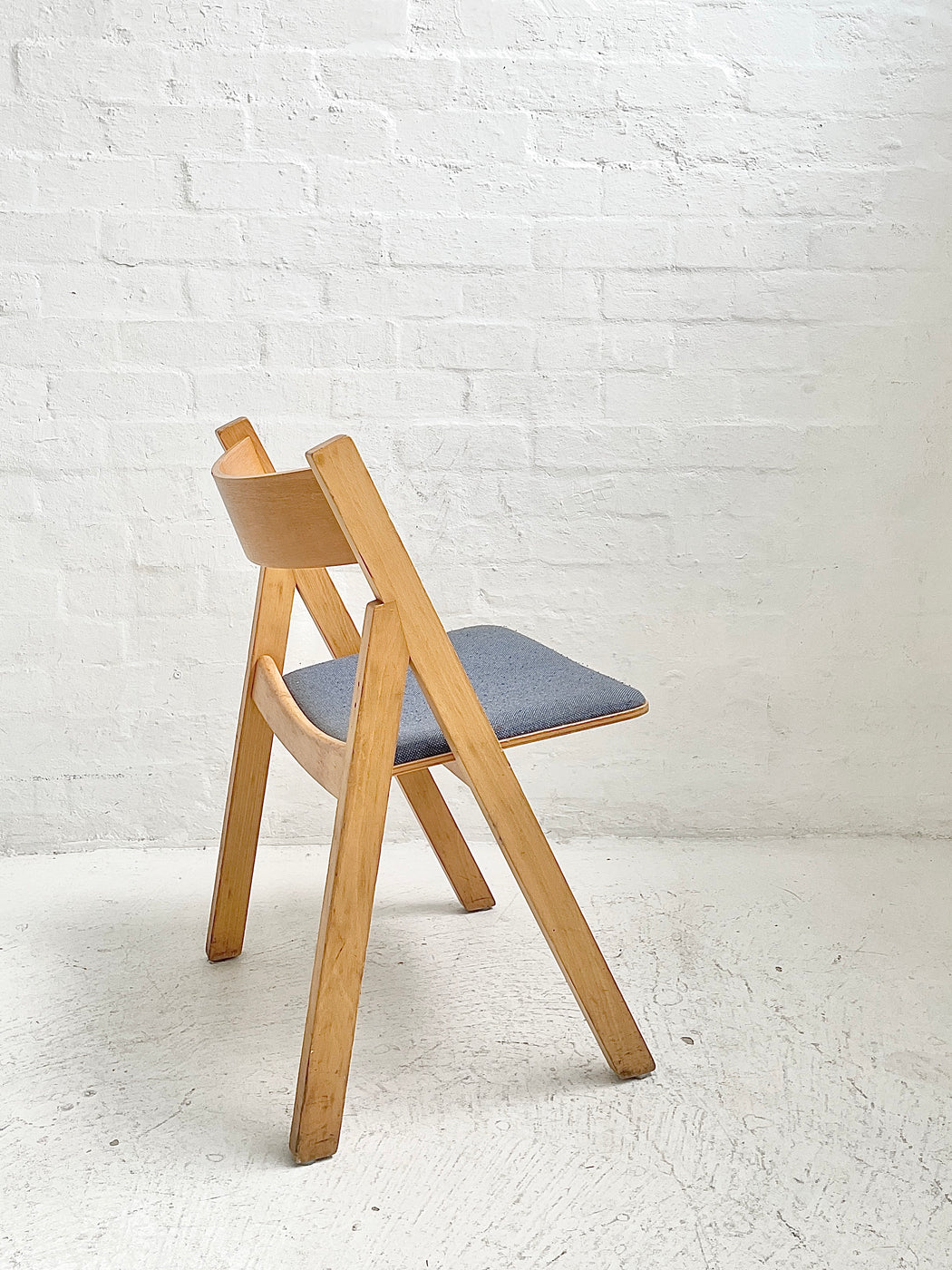 Hans J. Wegner GE72 'Politiken' Chair