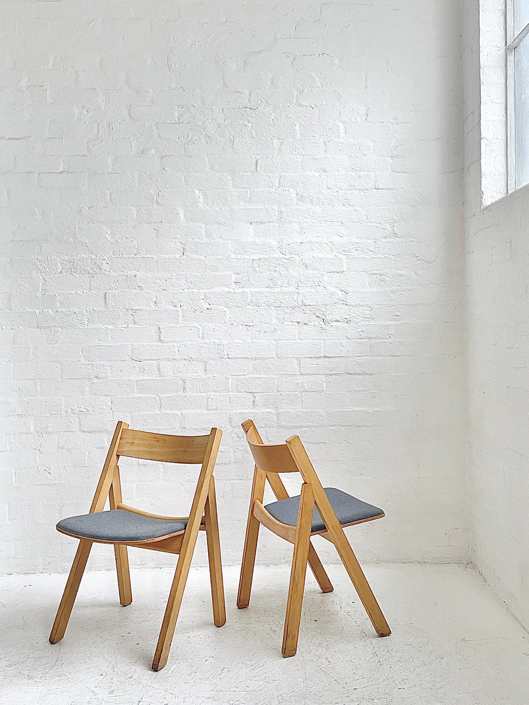 Hans J. Wegner GE72 'Politiken' Chair