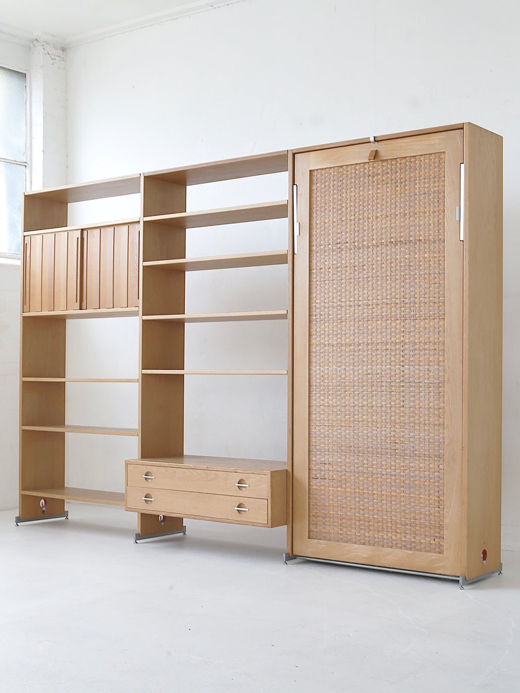 Hans J. Wegner 'RY100' Wall System