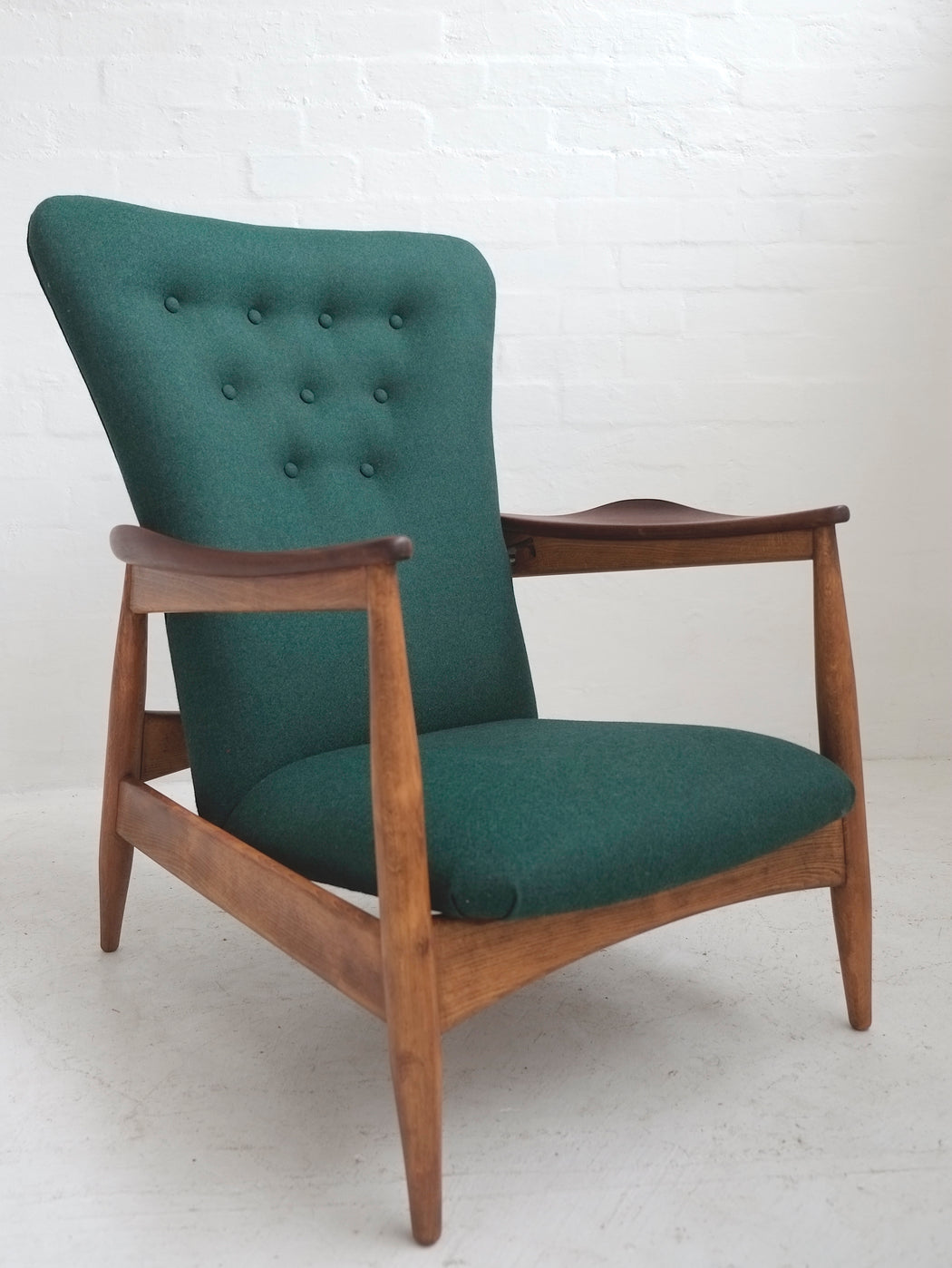 Early Ib Kofod-Larsen Chair