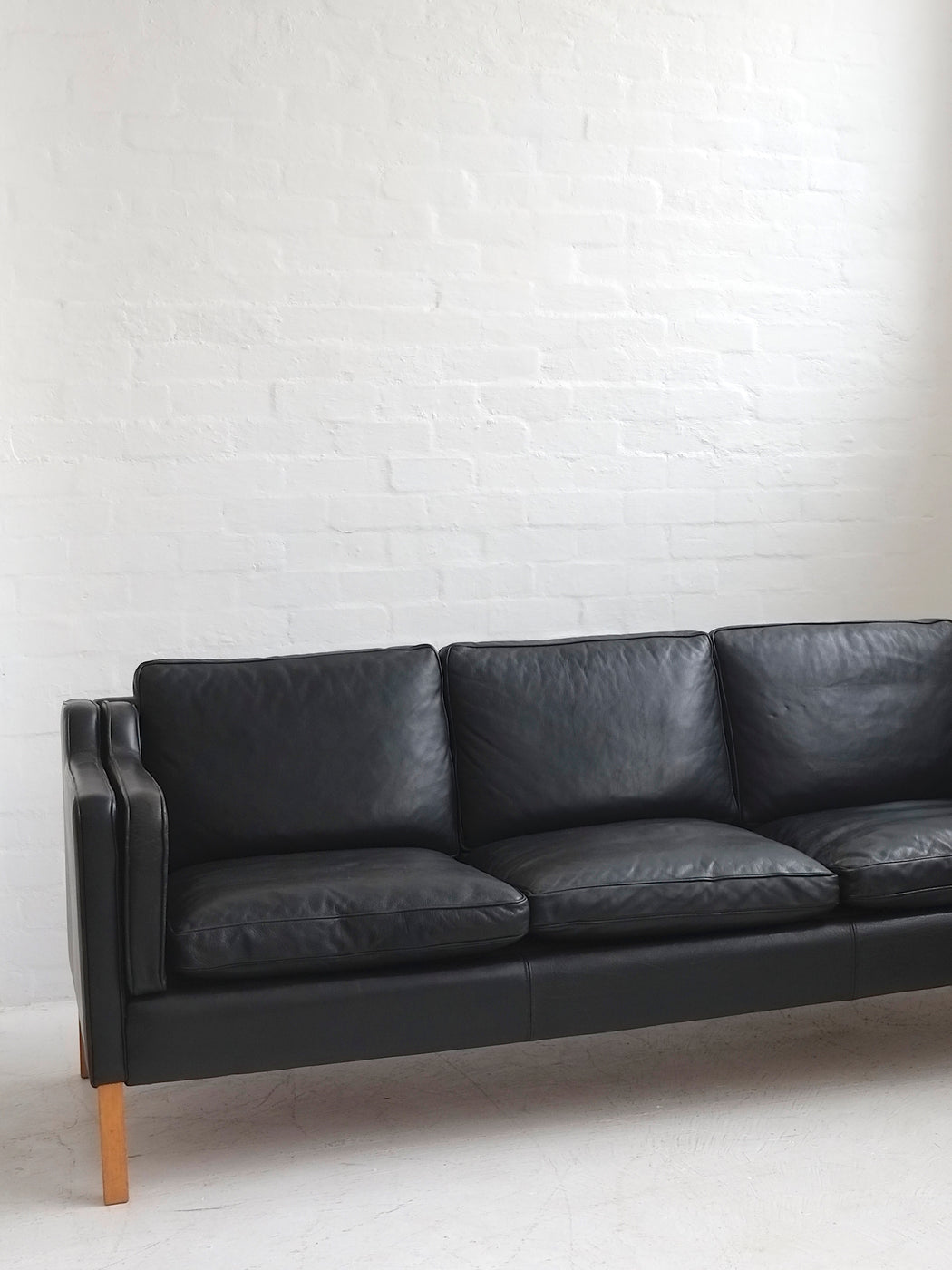 Stouby ‘Eva’ Leather Sofa