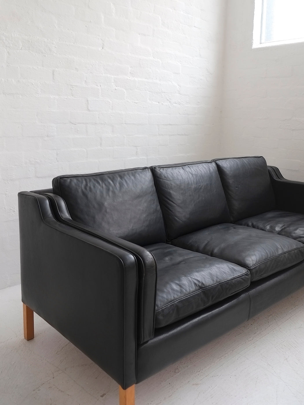 Stouby ‘Eva’ Leather Sofa