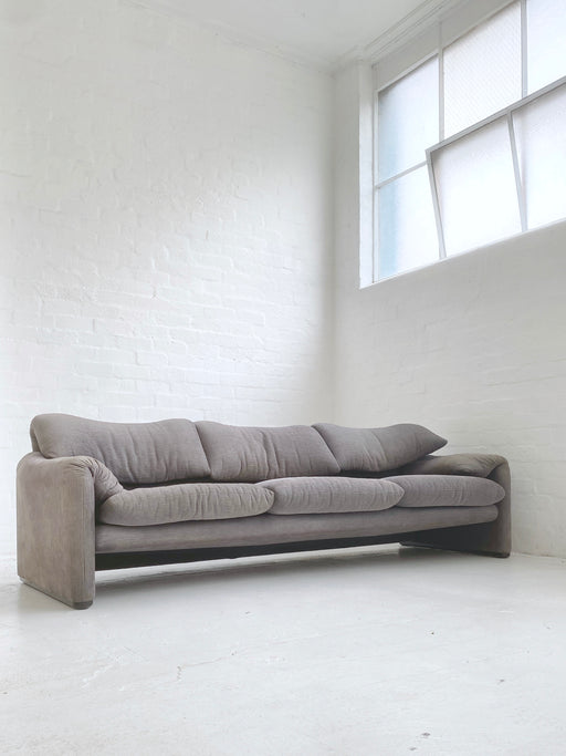 Vico Magistretti 'Maralunga' Sofa