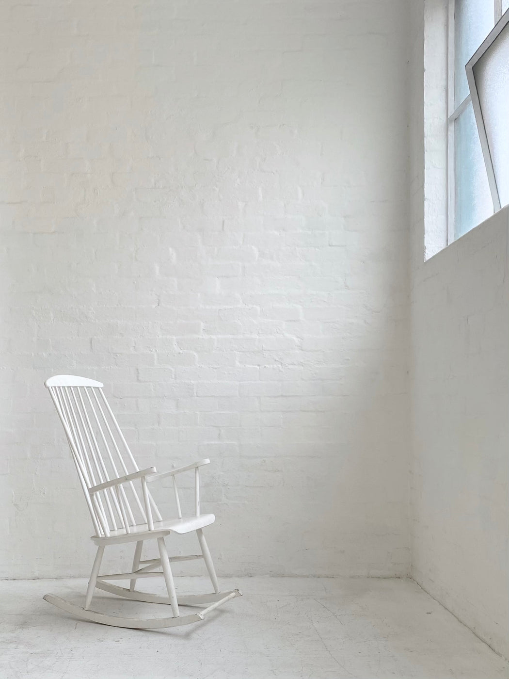 Ilmari Tapiovaara 'Mademoiselle' Rocking Chair