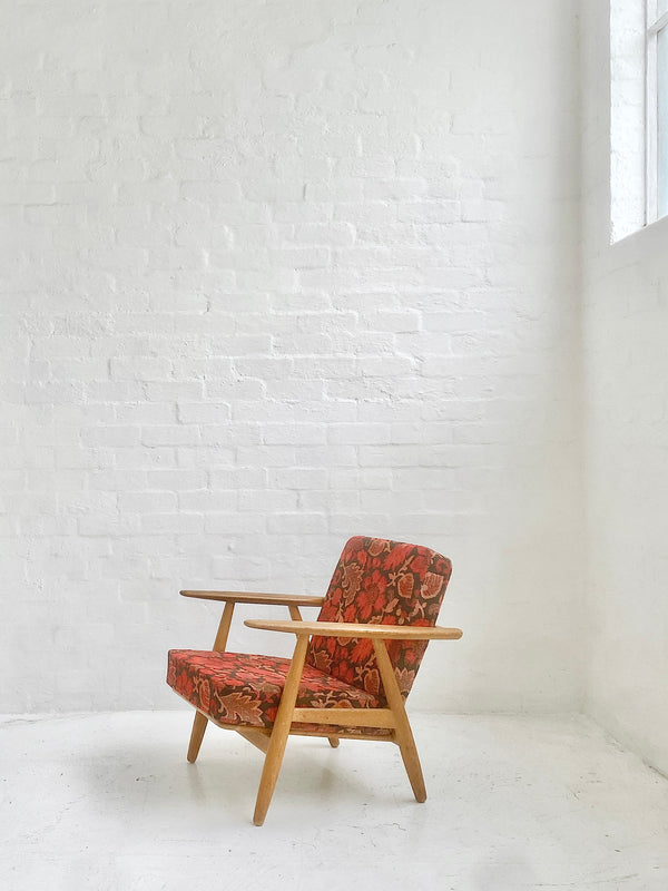 Hans J. Wegner GE240 'Cigar' Chair