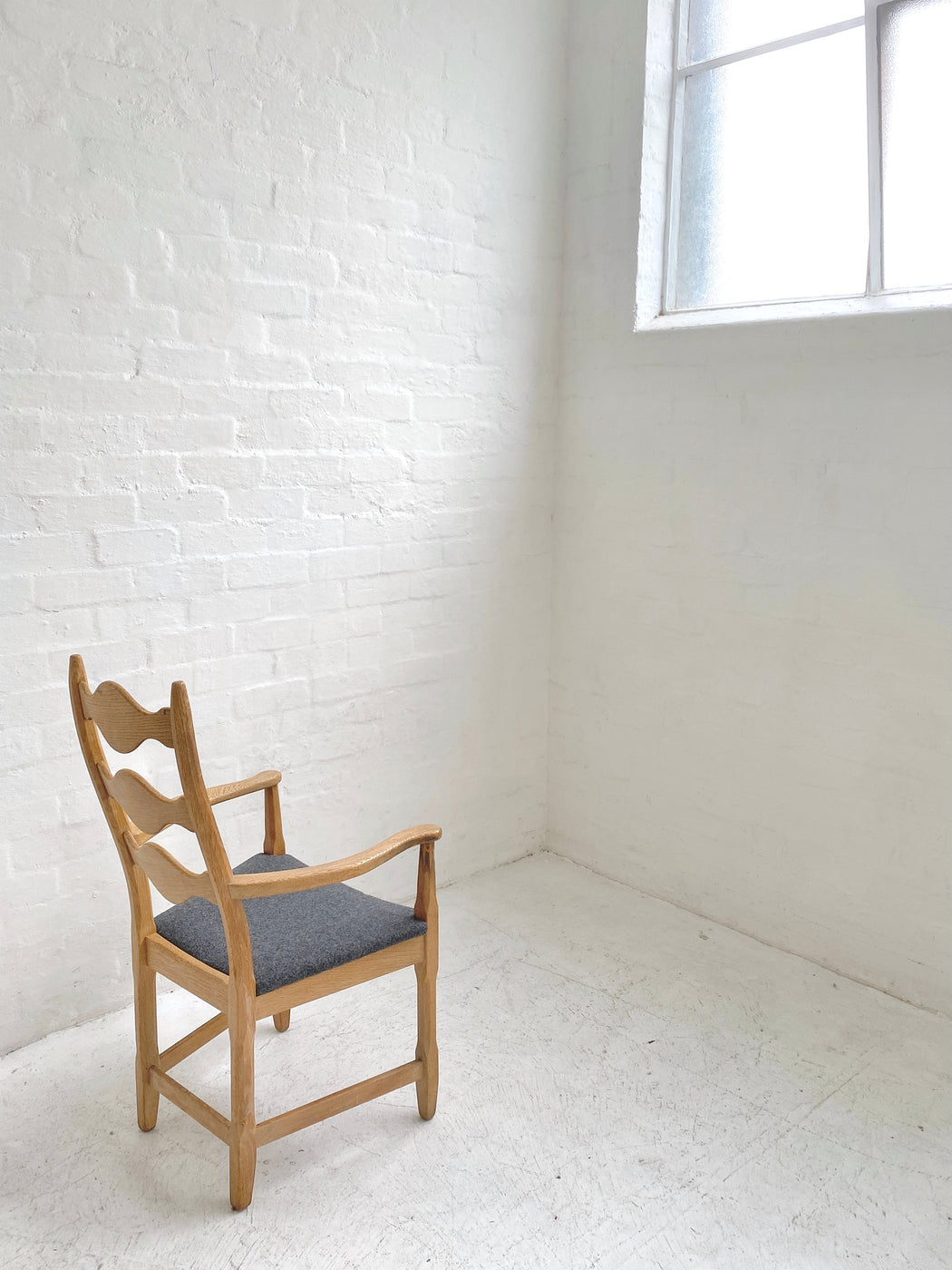 Henning Kjaernulf Chair