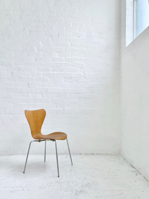 Arne Jacobsen 'Series 7' Chair