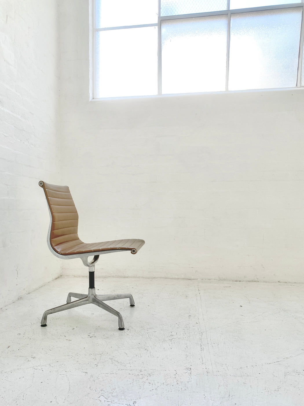 Eames Executive 'Group' Chair