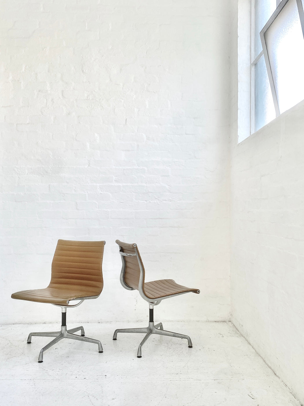 Eames Executive 'Group' Chair