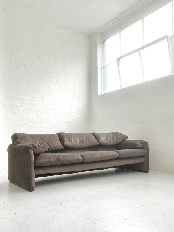 Vico Magistretti 'Maralunga' Sofa